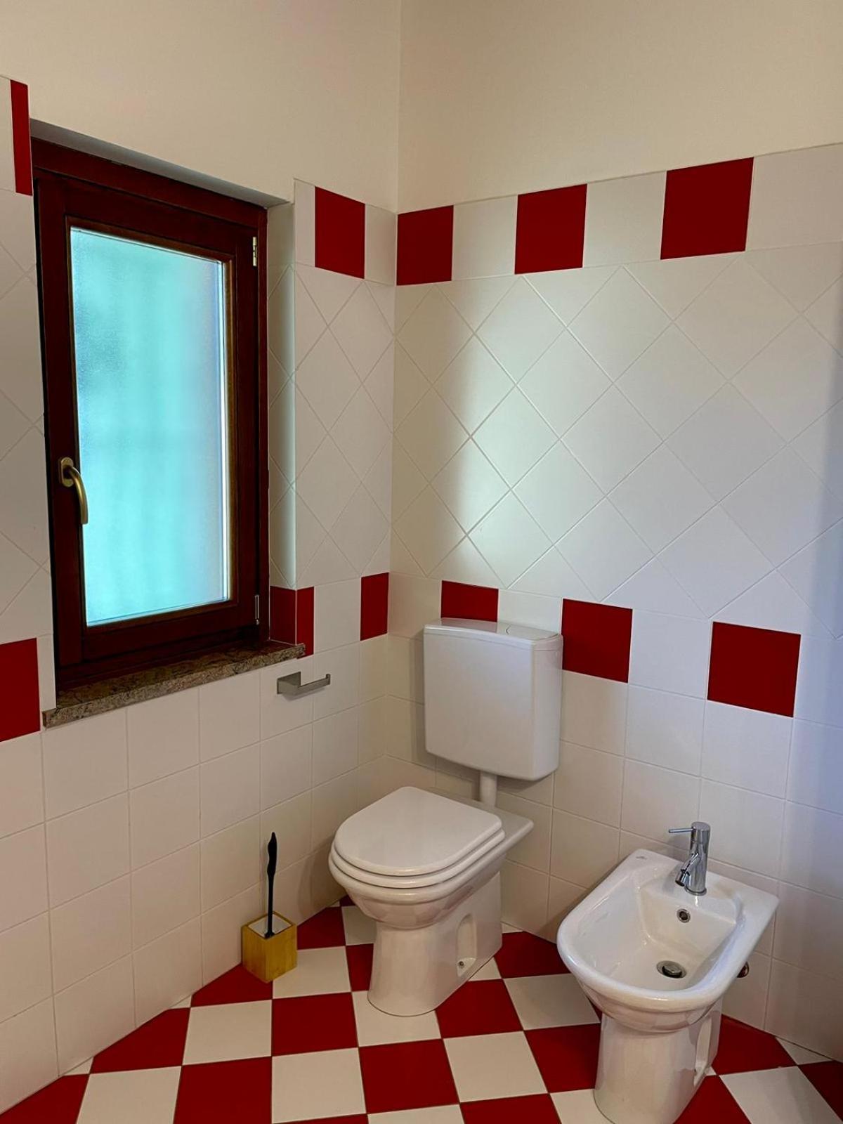 L'Angolo Di Leo Borgofranco d'Ivrea Exteriör bild